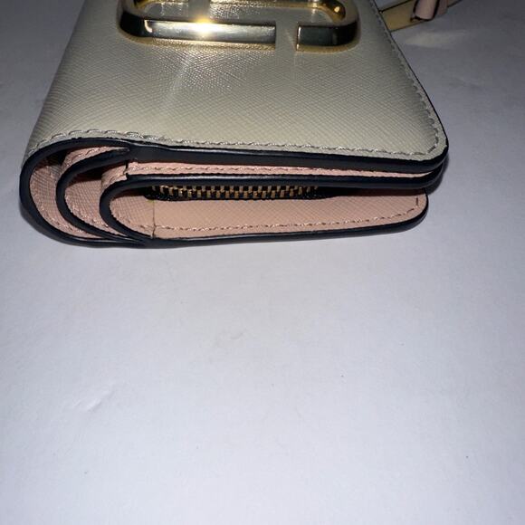Marc Jacobs Snapshot Cloud White Mini Compact Wallet gold beige gray greige - Picture 6 of 15
